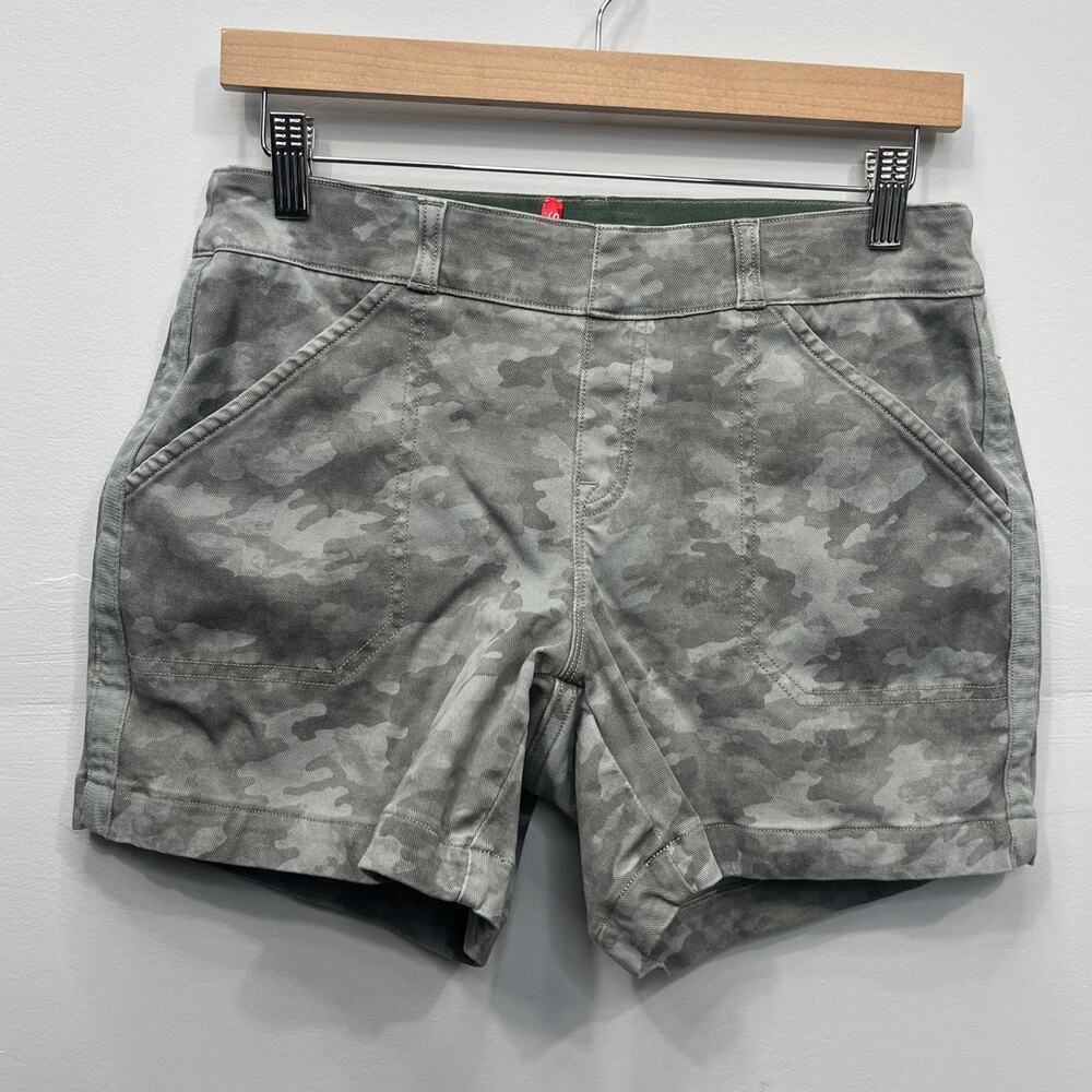 Spanx Women’s Camo Grey Twill Short / Size-Medium